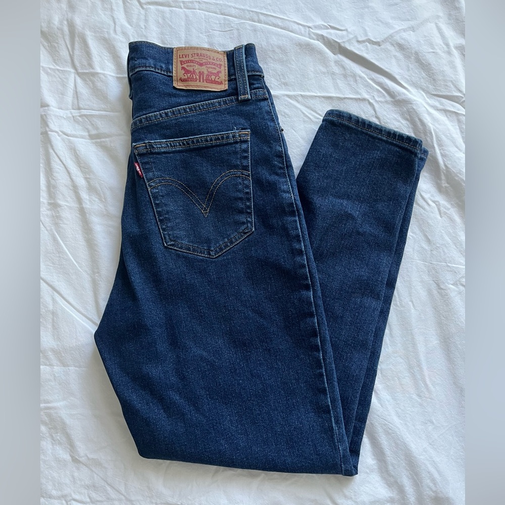 Levi’s High Waisted Mom Jeans